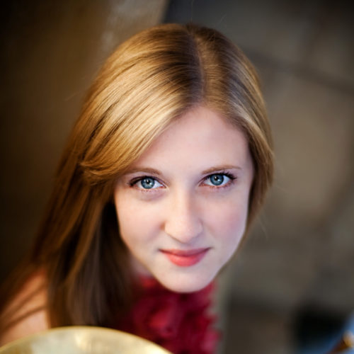 Corvington, Maura McCune