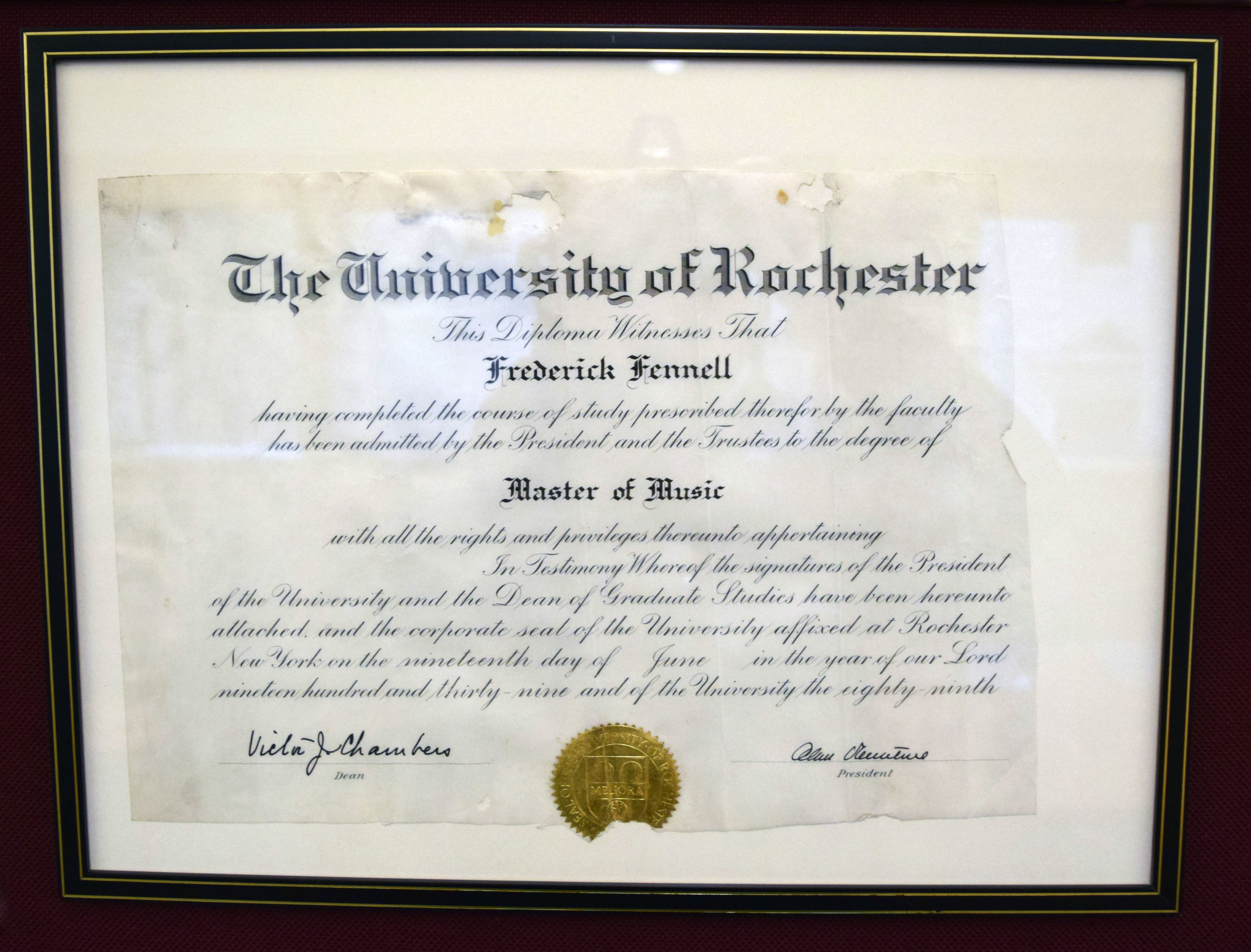 Fennell’s MM diploma from ESM (1939) Fennell’s MM diploma from ESM (1939)