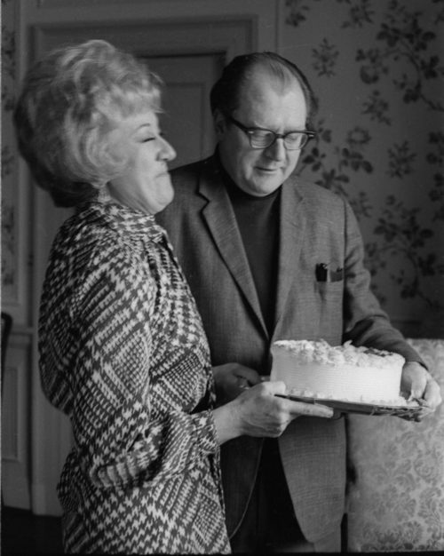 R1178-19 An informal birthday party for Marian McPartland