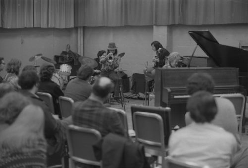 R1180-5A Marian McPartland jams with Eastman School faculty member Chuck Mangione