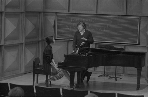 Emanuel Ax working with an Eastman School piano major in Howard Hanson Hall.