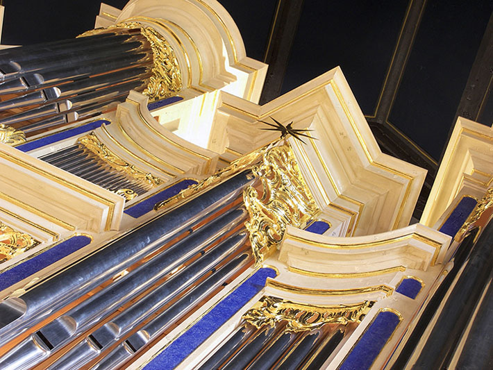 Craighead-Saunders Organ, named after Eastman organ professors David Craighead and Russell Saunders, was inaugurated in 2007.