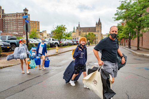 arriving students with parents