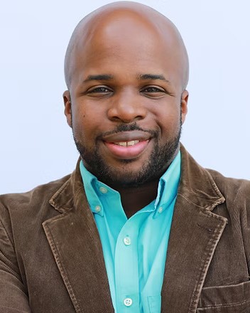 Adrian Gordon headshot