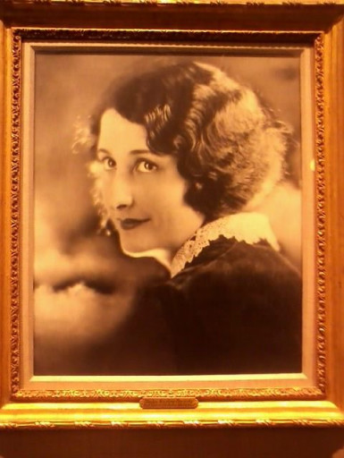 Roslyn Weisberg Cominsky β22E Roslyn Weisberg Cominsky β22E