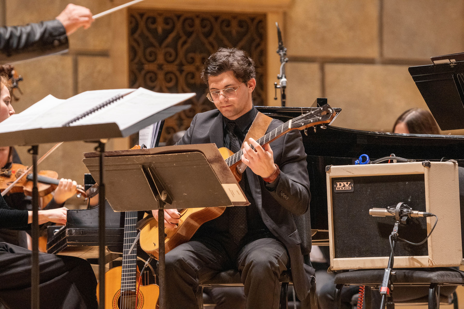 Guitar-Eastman-Studio-Orchestra-performance