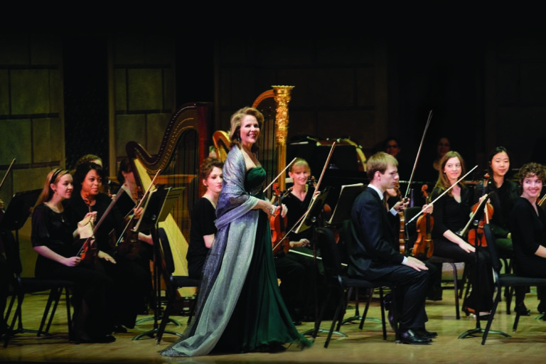 Philharmonia_Renée_Fleming_cropped Renée_Fleming_with_Eastman_Philharmonia