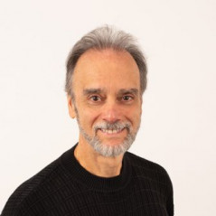 Professor of Piano Tony Caramia headshot