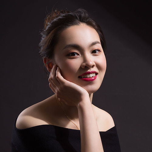 Zheng Xie 2025 headshot image